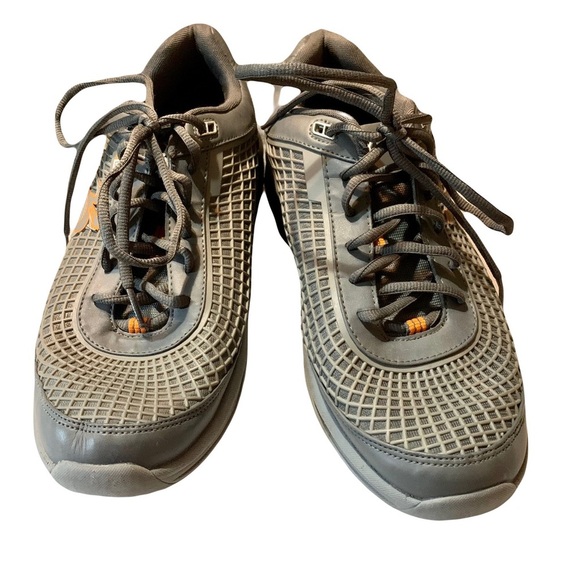 Men's Tennis shoes by G -Defier Sz 12 = EXCELLENT condition & PRICED TO SELL - Picture 3 of 10